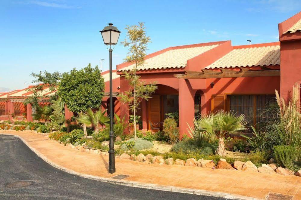 Santara Resort And Spa 圣波拉 外观 照片