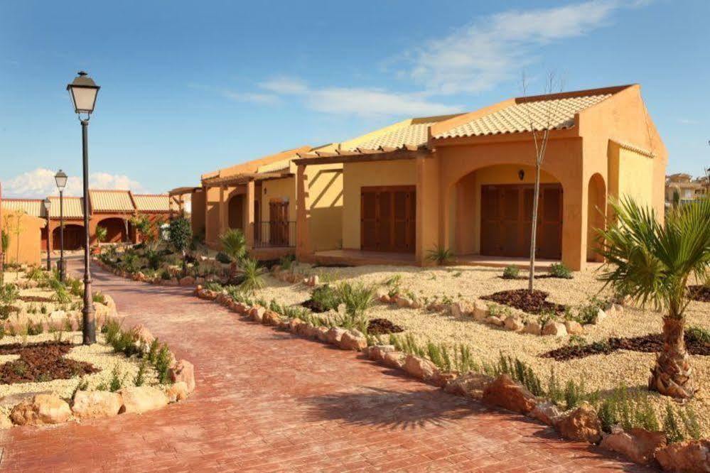 Santara Resort And Spa 圣波拉 外观 照片