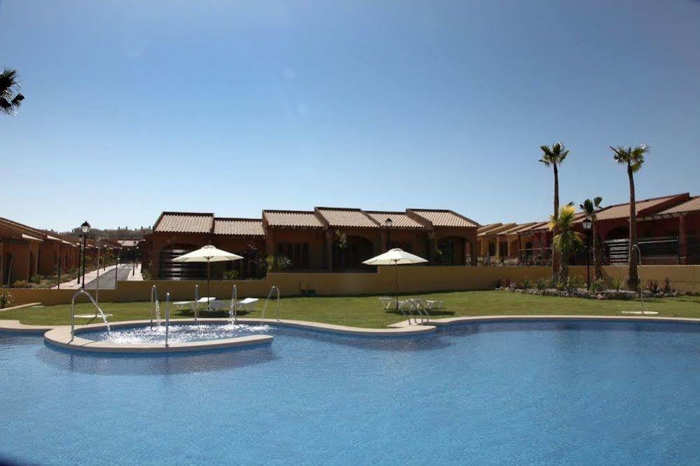 Santara Resort And Spa 圣波拉 外观 照片